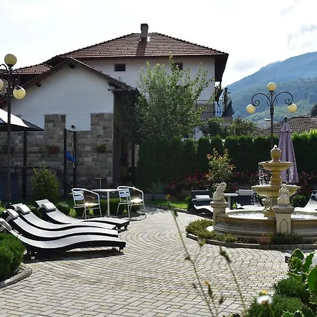 Complex Oazis Къща за гости