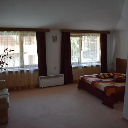 Къща за гости Complex Oazis Етрополе