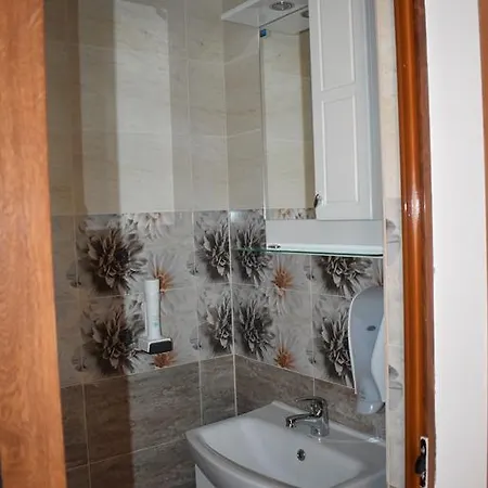 Къща за гости Complex Oazis Етрополе