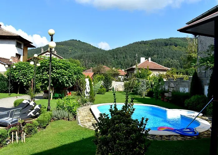 комплекс оазис Етрополе