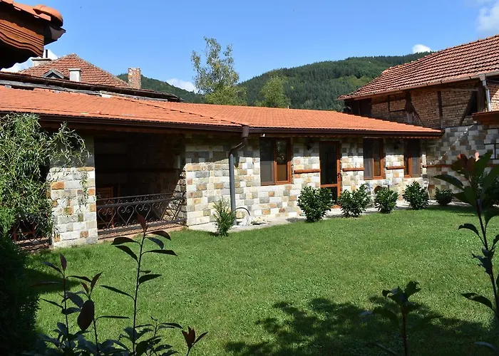 Къща за гости комплекс оазис Етрополе