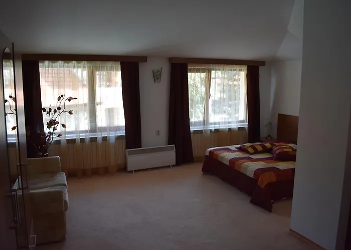 Къща за гости комплекс оазис Етрополе